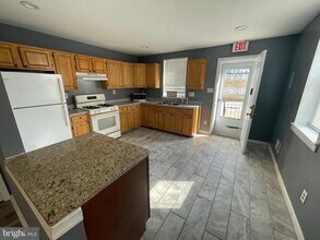 2133 W Mulberry St in Baltimore, MD - Building Photo - Building Photo