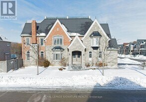 54 Spring Hill Dr in King, ON - Building Photo