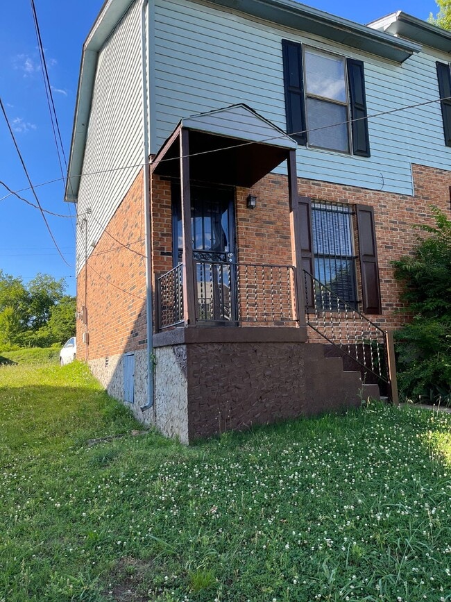 property at 3012 Delaware Ave