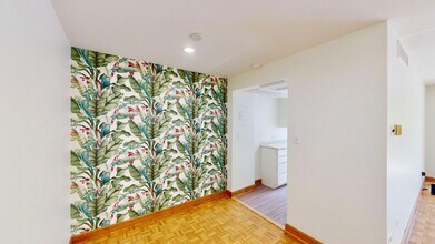 1300 Queens Rd in Charlotte, NC - Building Photo - Building Photo