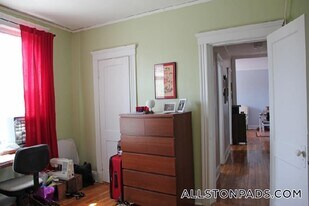 1450 Commonwealth Ave in Boston, MA - Building Photo
