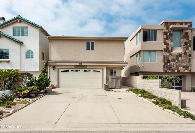 1813 Ocean Dr in Oxnard, CA - Building Photo - Building Photo