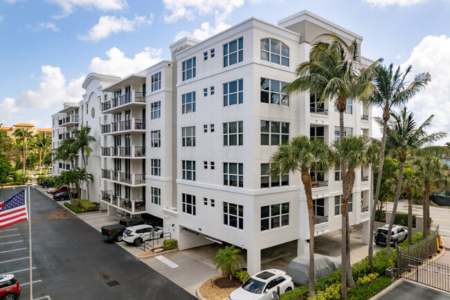 One Ocean Boulevard Condos in Deerfield Beach, FL - Building Photo - Building Photo