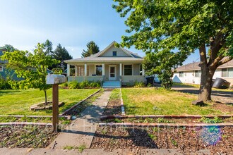 1125 W Pine St in Walla Walla, WA - Building Photo - Building Photo