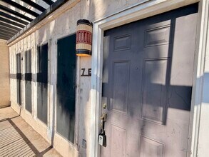 101 W Del Mar Blvd in Laredo, TX - Building Photo - Building Photo