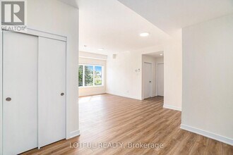 630 Churchill Ave N in Ottawa, ON - Building Photo - Building Photo