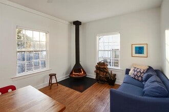 902 W Mary St in Austin, TX - Building Photo - Building Photo