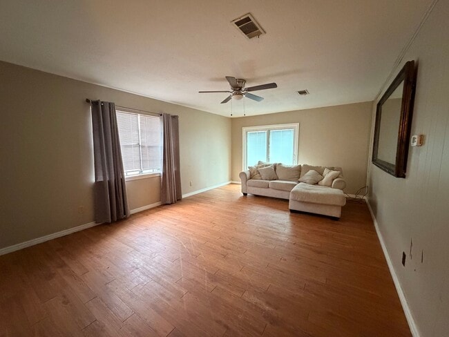 906 N Boston Ave in Russellville, AR - Building Photo - Building Photo