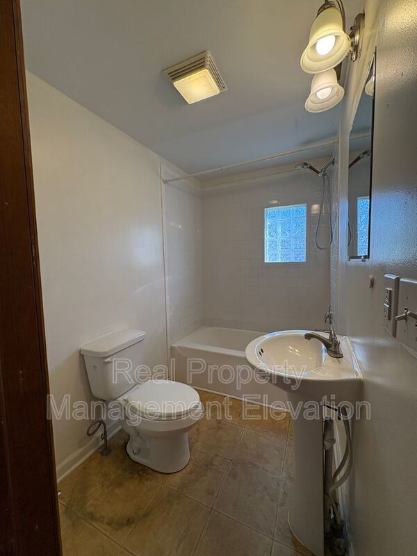 908 Florida Ave in Martinsburg, WV - Building Photo - Building Photo