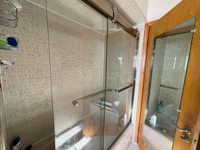 245 Derrydown Rd in Toronto, ON - Building Photo - Building Photo