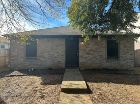 2315 Summit Ln in Dallas, TX - Building Photo