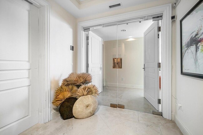 3800 N Ocean Dr in Riviera Beach, FL - Building Photo - Building Photo