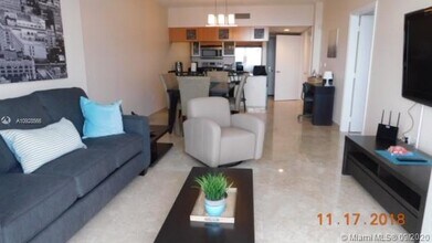 1750 N Bayshore Dr-Unit -3806 in Miami, FL - Building Photo - Building Photo
