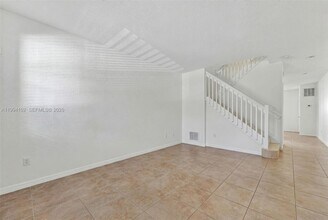 728 NE 34th Ave in Homestead, FL - Building Photo - Building Photo