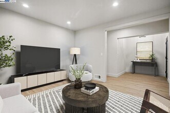 3028 Colby St in Berkeley, CA - Foto de edificio - Building Photo