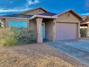 4609 Joseph Rodriguez Dr in El Paso, TX - Building Photo - Building Photo