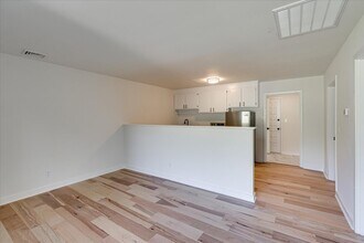 304 Talley Ter, Unit 304 in Chattanooga, TN - Foto de edificio - Building Photo