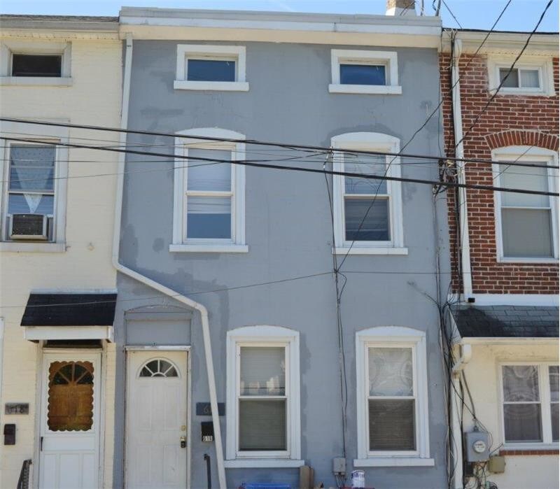 616 E Moore St in Norristown, PA - Building Photo
