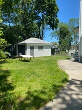 21 Royall St, Unit 2nd FL in Medford, MA - Building Photo - Building Photo