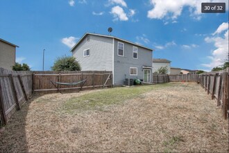 4627 Stallion Cove in San Antonio, TX - Building Photo - Building Photo