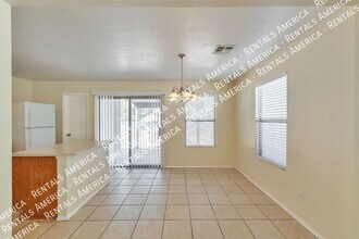 8114 S Sunny Sky Pl in Tucson, AZ - Building Photo - Building Photo