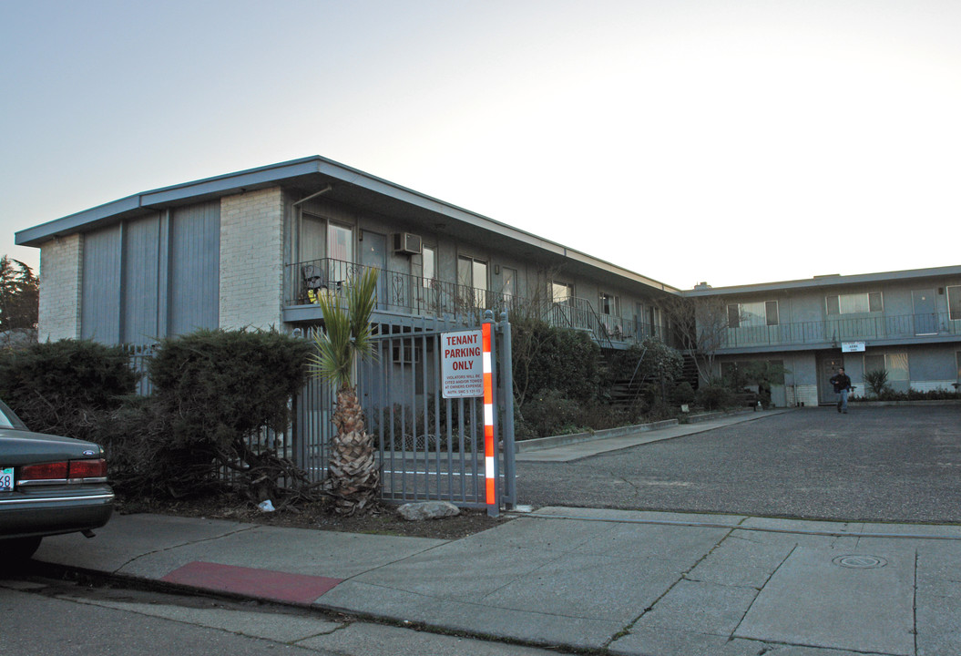 2333 Franklin Ave in Stockton, CA - Building Photo