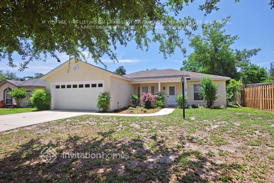 11124 Fountain Lake Blvd in Leesburg, FL - Building Photo
