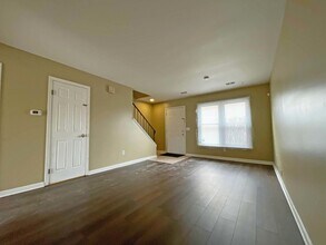 1674 Shamrock Ct in Aurora, IL - Building Photo - Building Photo