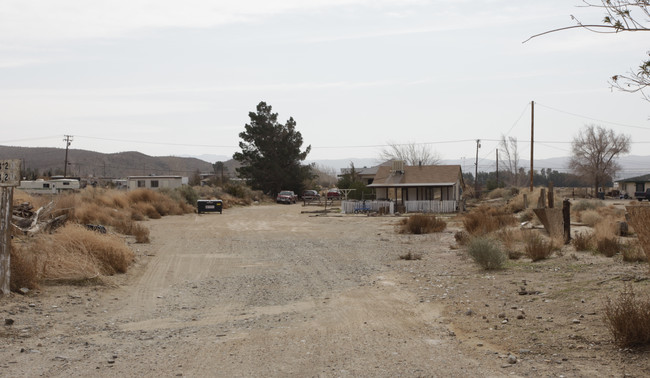 30821 Hwy. 58 in Barstow, CA - Building Photo - Building Photo