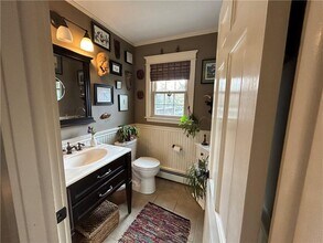 7 Boulevard E in Middletown, RI - Building Photo - Building Photo