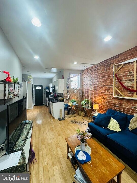 1524 FONTAIN St in Philadelphia, PA - Building Photo