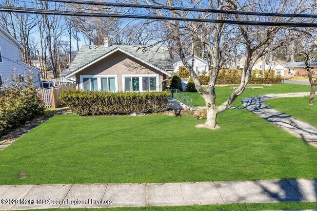 455 Roosevelt Ave in Ocean Township, NJ - Building Photo - Building Photo