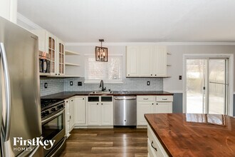 578 Green Forest Dr in Fenton, MO - Foto de edificio - Building Photo