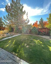 4505 Pyramid Peak Cir in Sparks, NV - Building Photo