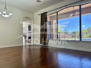 1588 W Yosemite Pl in Chandler, AZ - Foto de edificio - Building Photo