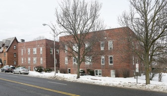 471 Merrick Rd Apartments