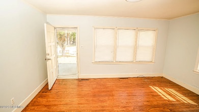 1105 Sycamore Rd in Kinston, NC - Building Photo - Building Photo