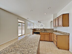 17305 W Woodlands Ave in Goodyear, AZ - Foto de edificio - Building Photo