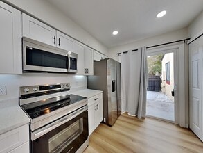 739 Golden Sunshine Cir in Orlando, FL - Building Photo - Building Photo