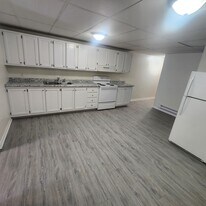 126 Rush Dr, Unit Apartment 4 in Claysburg, PA - Building Photo