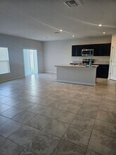 246 Fiddlewood Ct in Davenport, FL - Foto de edificio - Building Photo