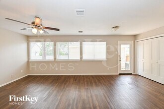 19319 Richland Springs Dr in Houston, TX - Building Photo - Building Photo