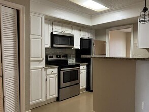 2314 Bamboo Dr in Arlington, TX - Foto de edificio - Building Photo