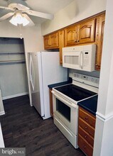 22 Fitzwatertown Rd in Willow Grove, PA - Foto de edificio - Building Photo