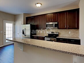 913 Bridlemine Dr in Fuquay Varina, NC - Building Photo - Building Photo