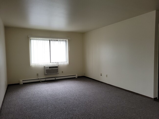 8507 32nd Ave in Kenosha, WI - Building Photo - Building Photo