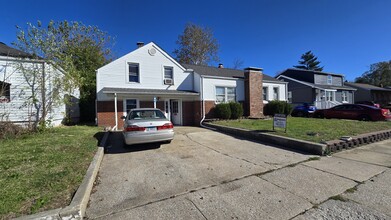 112 Bonds Ave in East Alton, IL - Building Photo - Building Photo