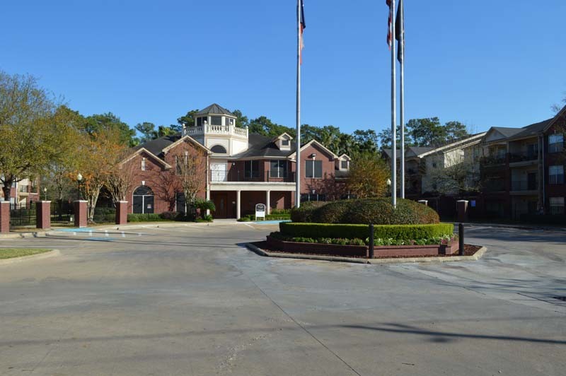 Villas on Woodforest -60yrs & older community in Houston, TX - Building Photo