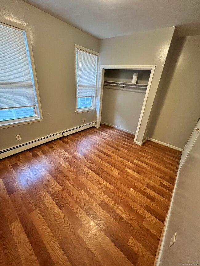 1458 E Main St-Unit -23 in Bridgeport, CT - Building Photo - Building Photo