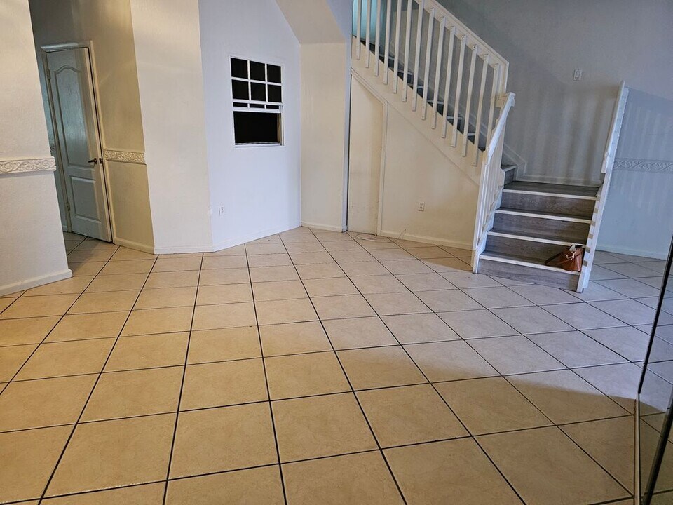 21417 NW 14th Ct in Miami Gardens, FL - Building Photo